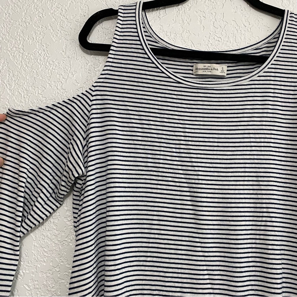 Abercrombie- blue/white striped soft crew neck cold shoulder long sleeve size S